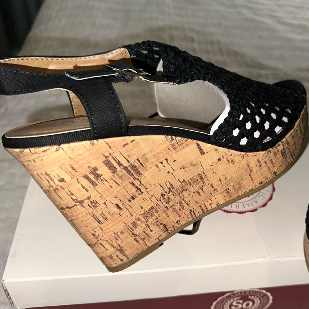 Women's Black Wedge Sandals